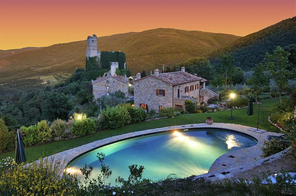Italy Up Close: Local Encounters & True Hospitality